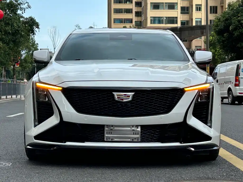 Cadillac CT5 2024 — фото 2