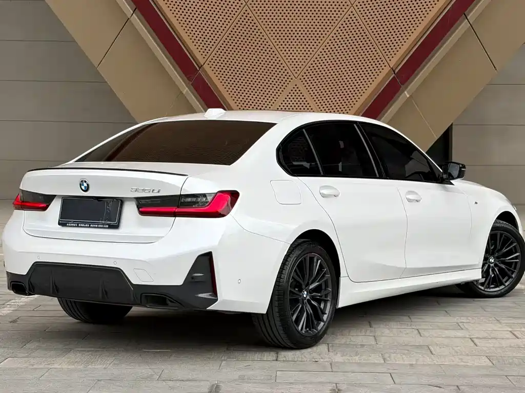 BMW 3 Series 2024