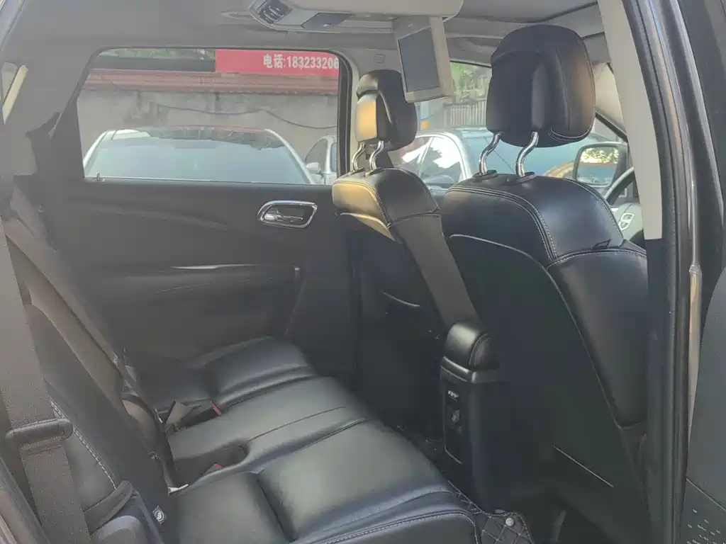 Dodge Journey 2014 — фото 15