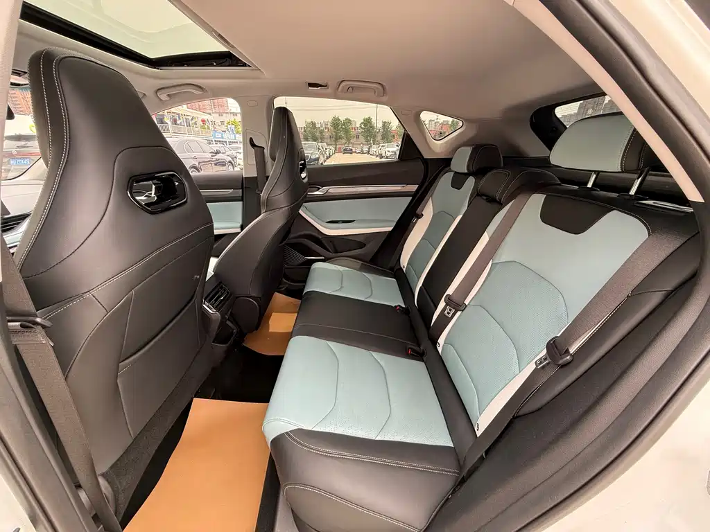 Geely Emgrand S 2023 — фото 8