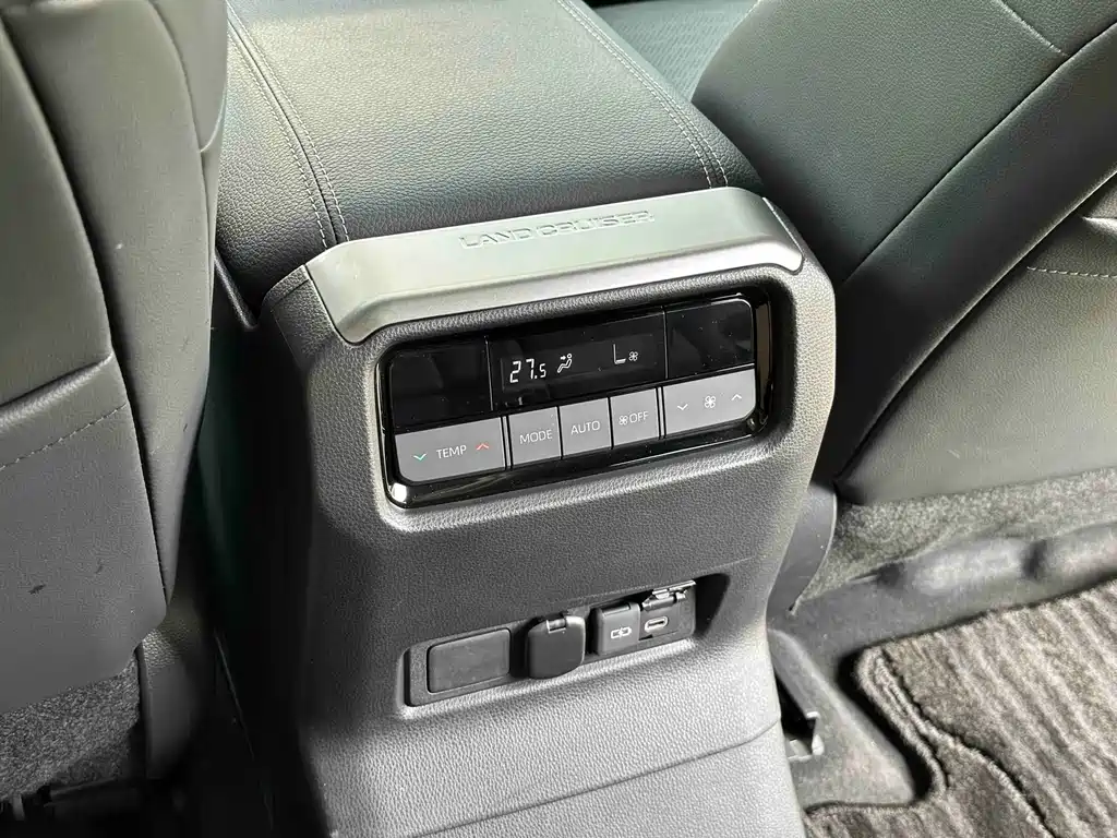 Toyota Prado 2025 — фото 12