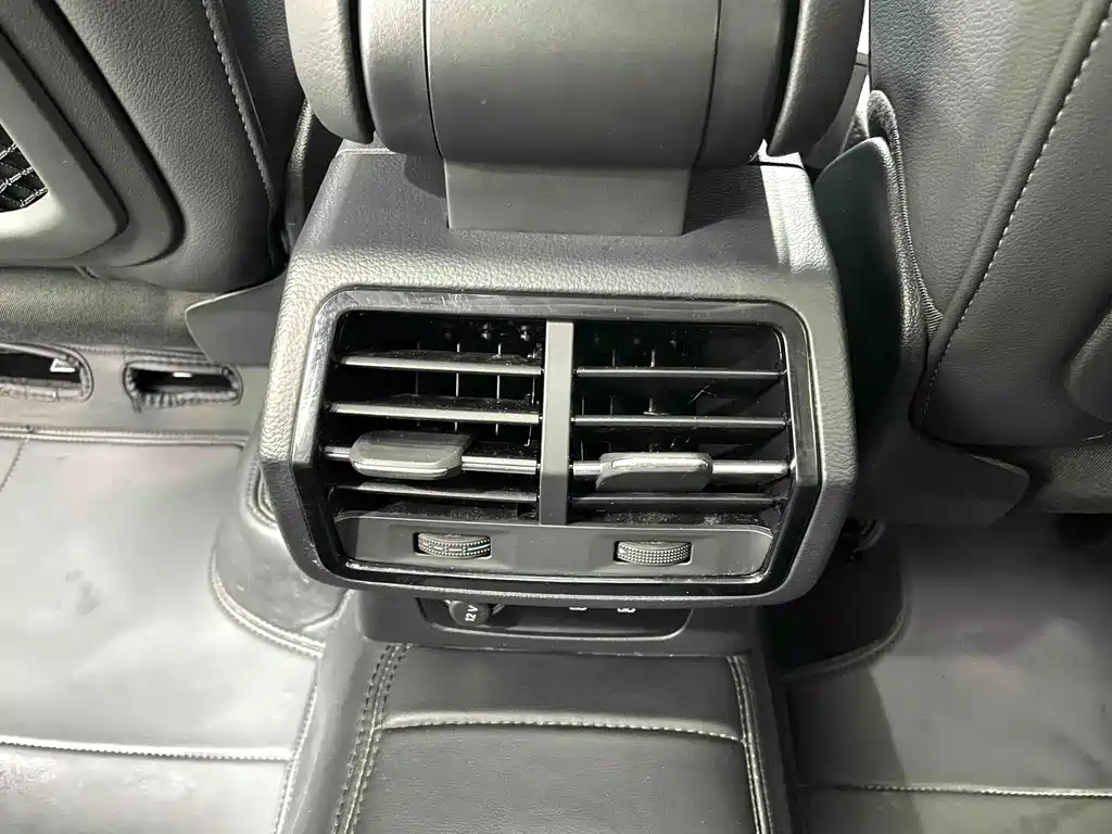 Audi Q3 2022 — фото 14