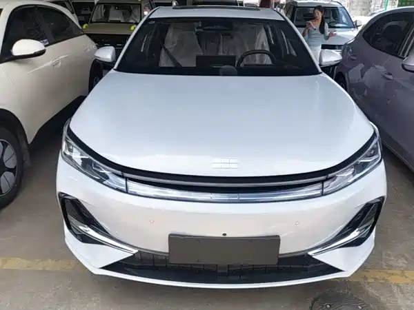 Geely Galaxy A7 EM 2026