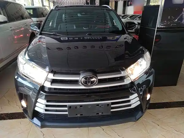 Toyota Highlander 2021