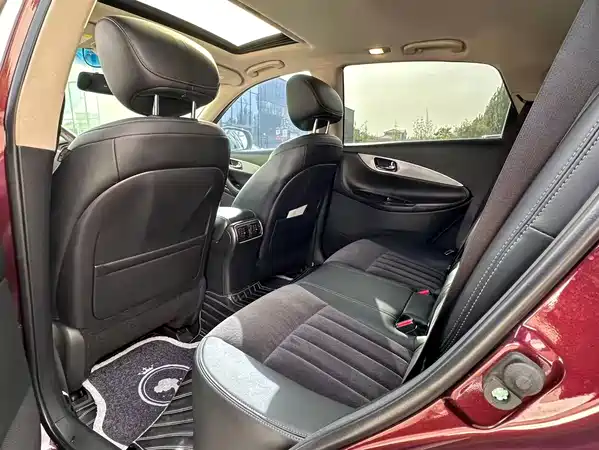 Infiniti QX50 2015