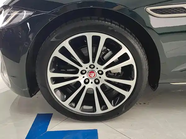 Jaguar XFL 2024
