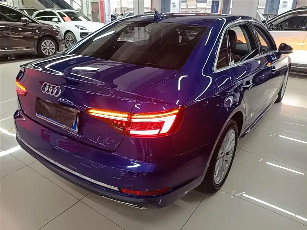 Audi A4L 2020 — фото 7