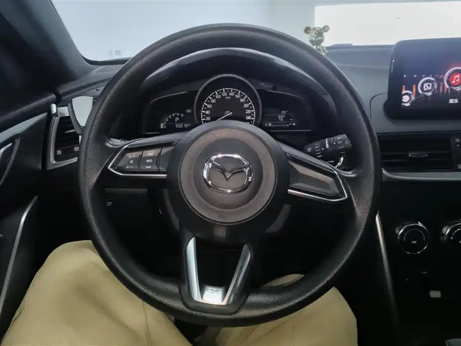 Mazda CX-4 2018 — фото 15