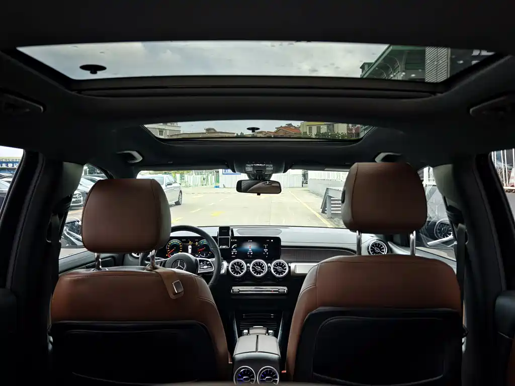 Mercedes-Benz GLB 2023 — фото 12