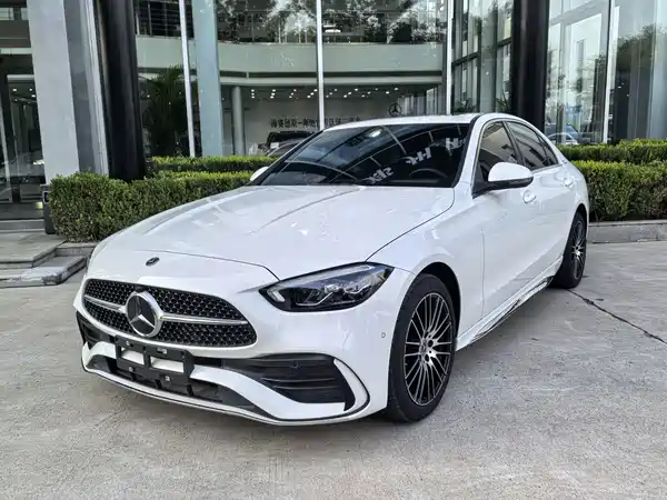 Mercedes-Benz C-Class 2024