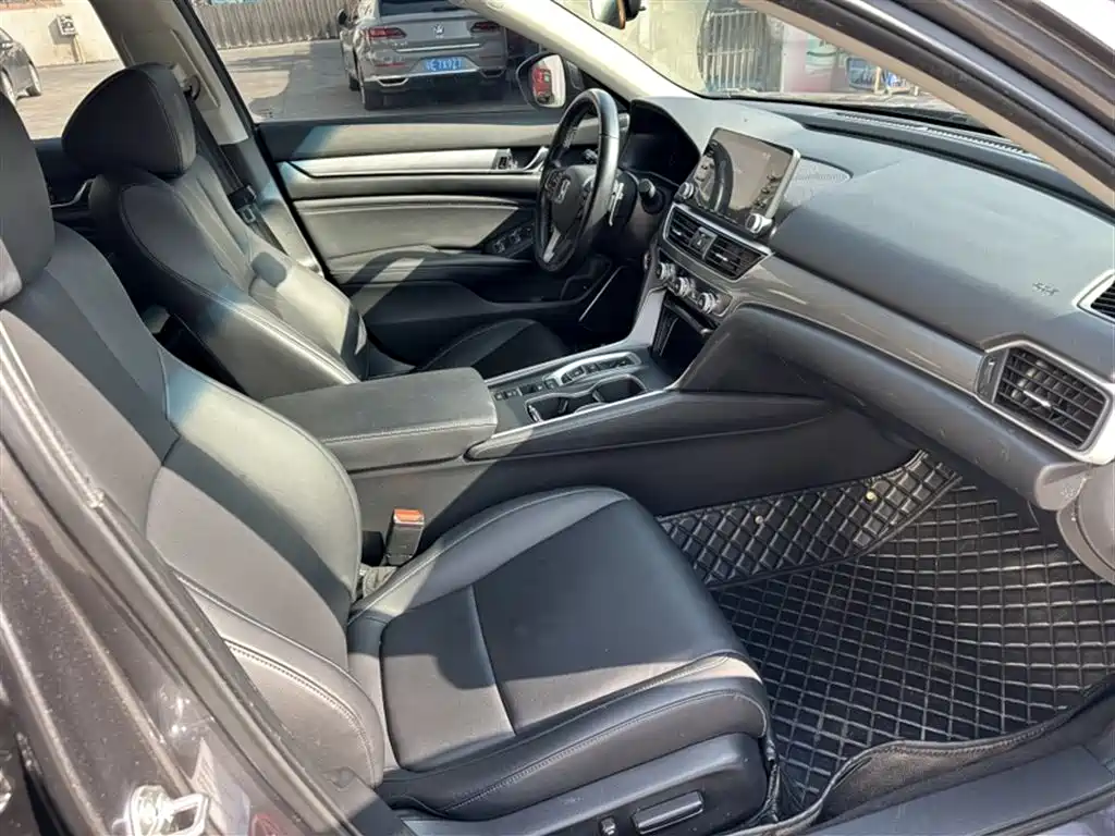 Honda Accord 2021 — фото 17