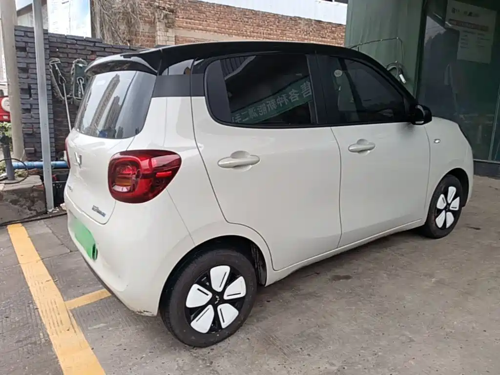 Wuling Hongguang MINIEV 2025