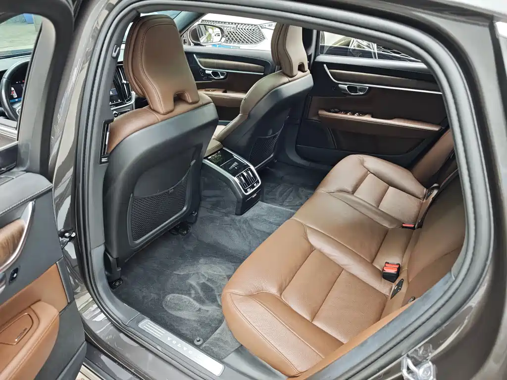 Volvo S90 2022 — фото 16