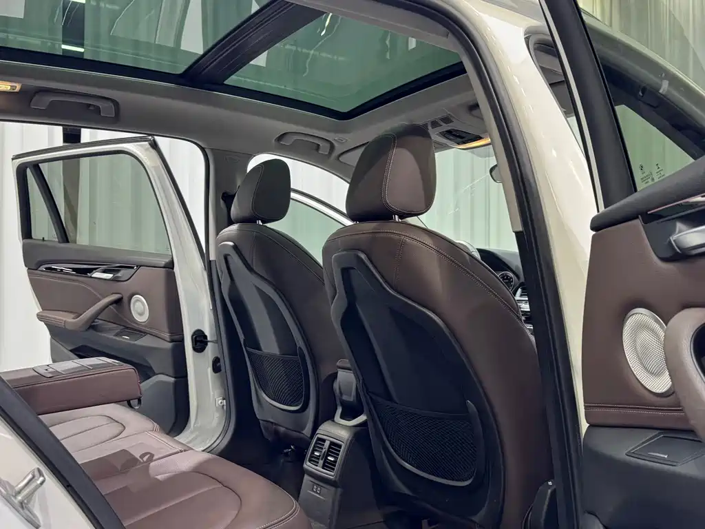 BMW X1 2021 — фото 12