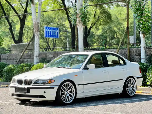 BMW 3 Series 2003