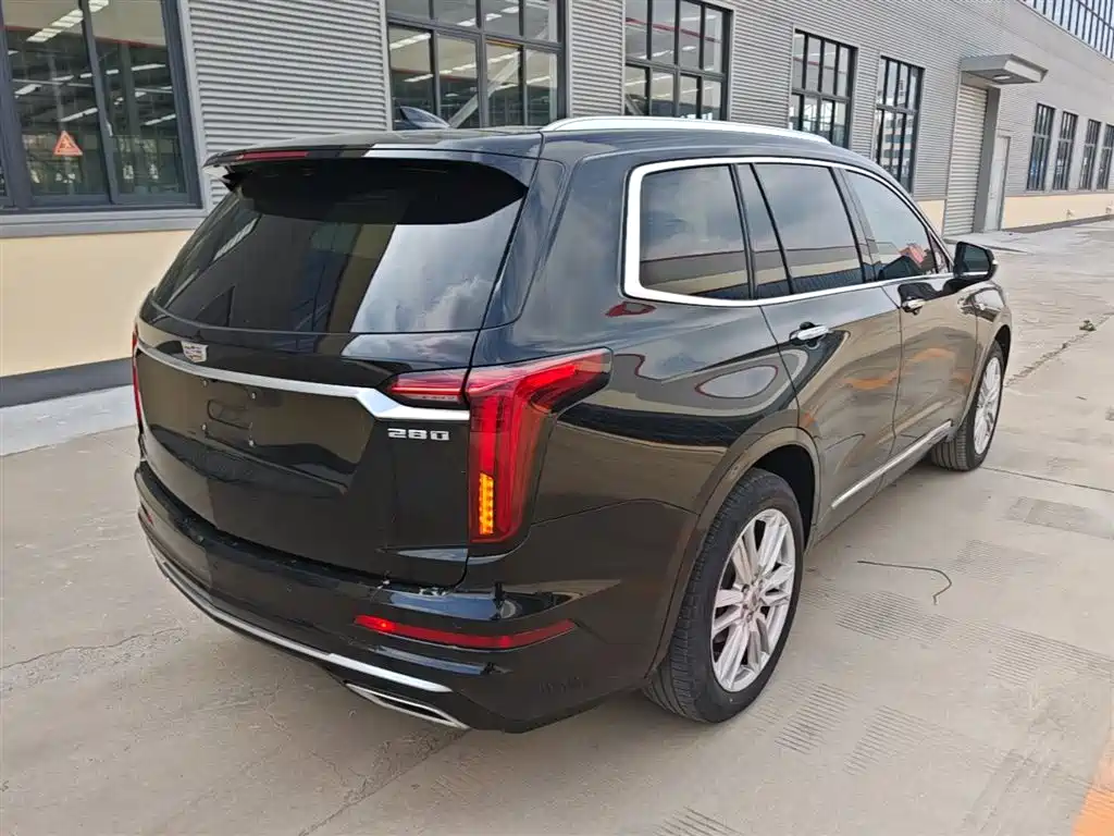 Cadillac XT6 2021 — фото 7