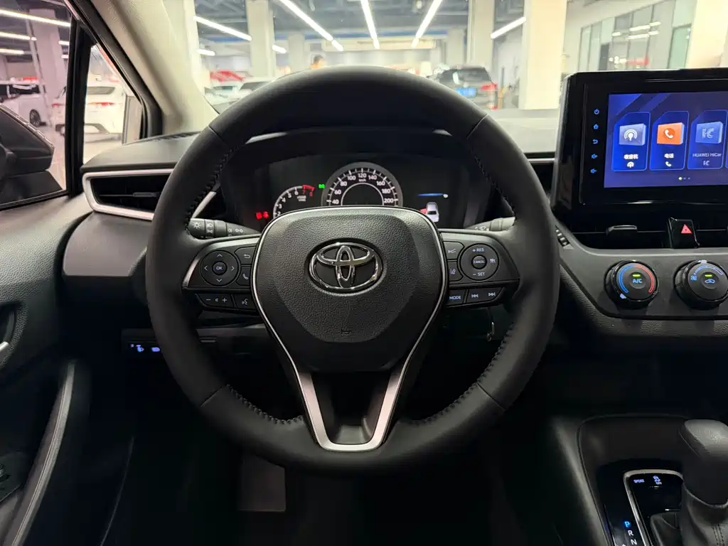 Toyota Corolla 2023 — фото 14