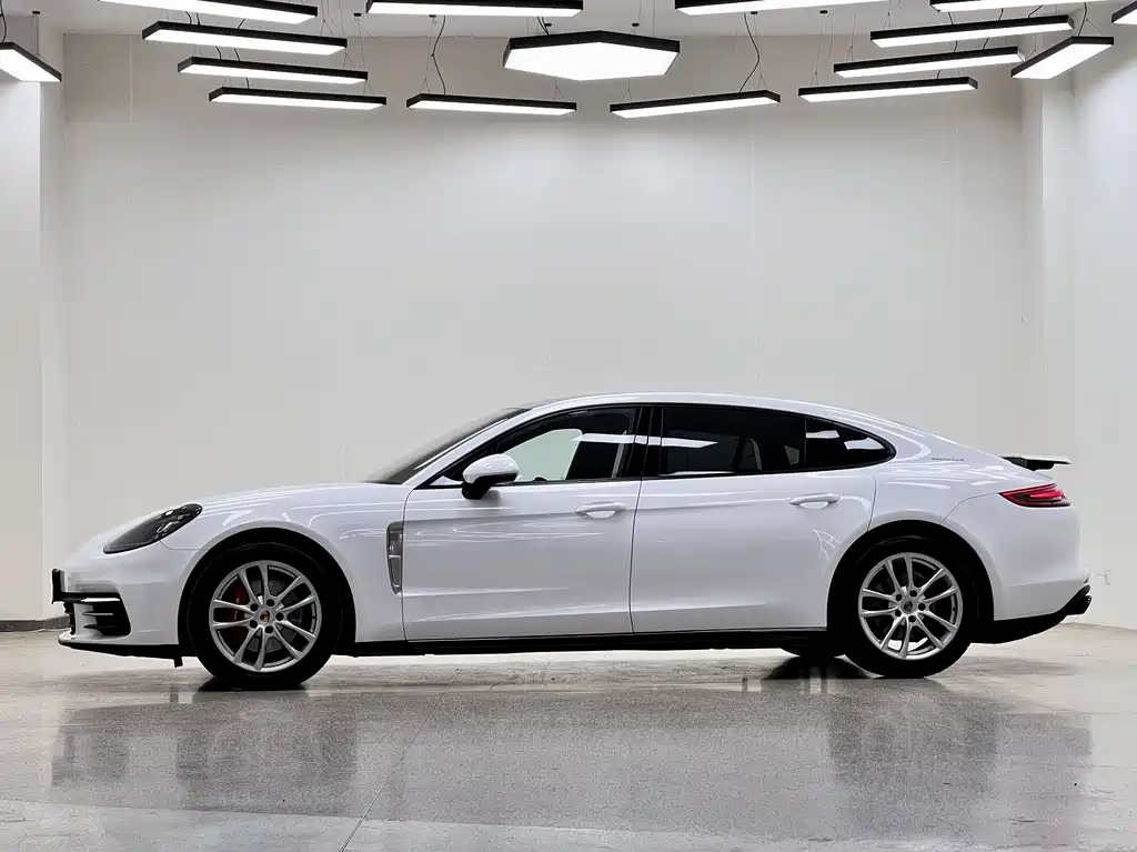 Porsche Panamera 2019 — фото 4
