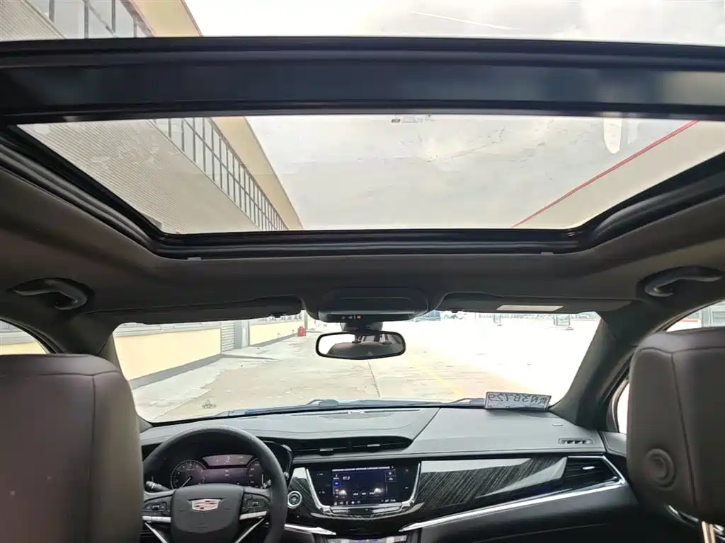 Cadillac XT6 2021 — фото 18