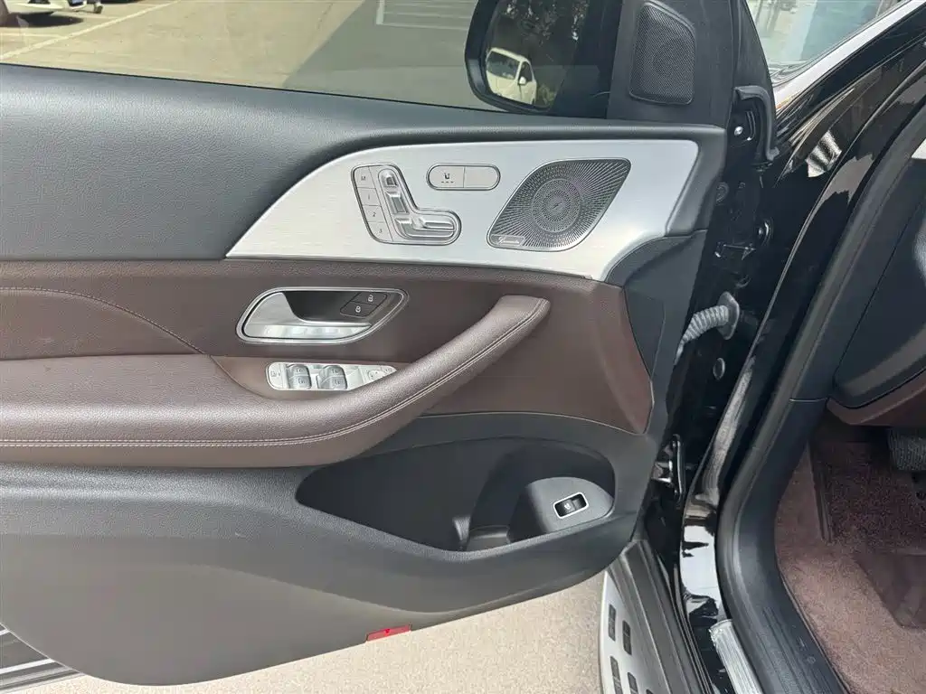 Mercedes-Benz GLE 2023 — фото 4