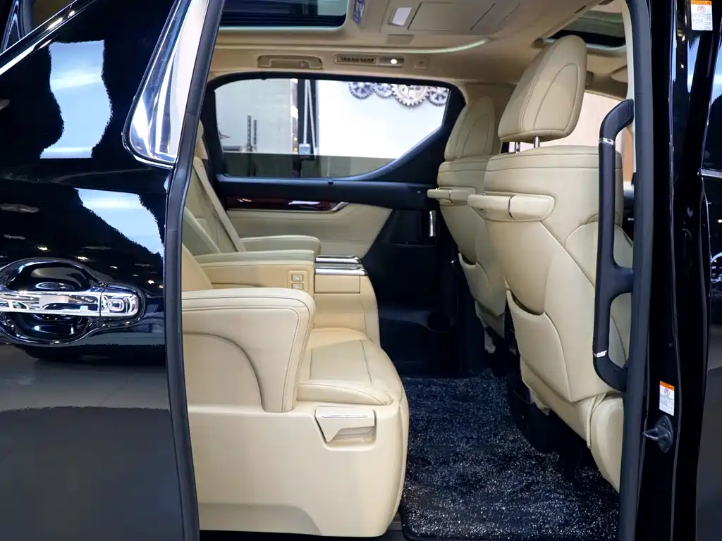 Toyota Alphard 2016 — фото 12