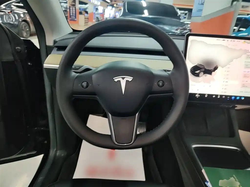 Tesla Model Y 2023 — фото 11