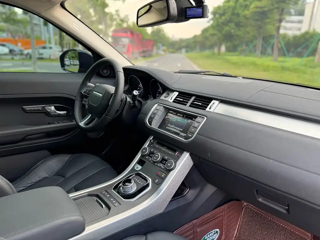 Land Rover Evoque 2016 — фото 17