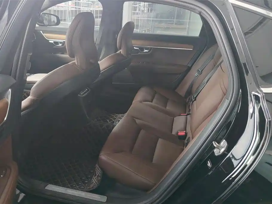 Volvo S90 PHEV 2020 — фото 11
