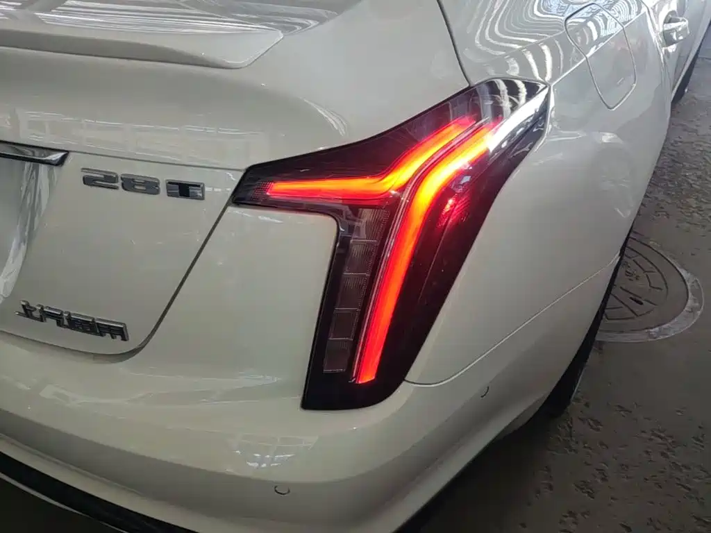 Cadillac CT5 2021 — фото 8