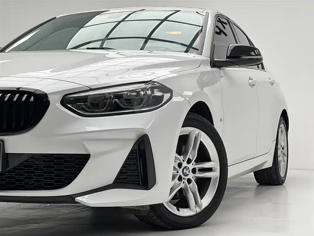 BMW 1 Series 2021