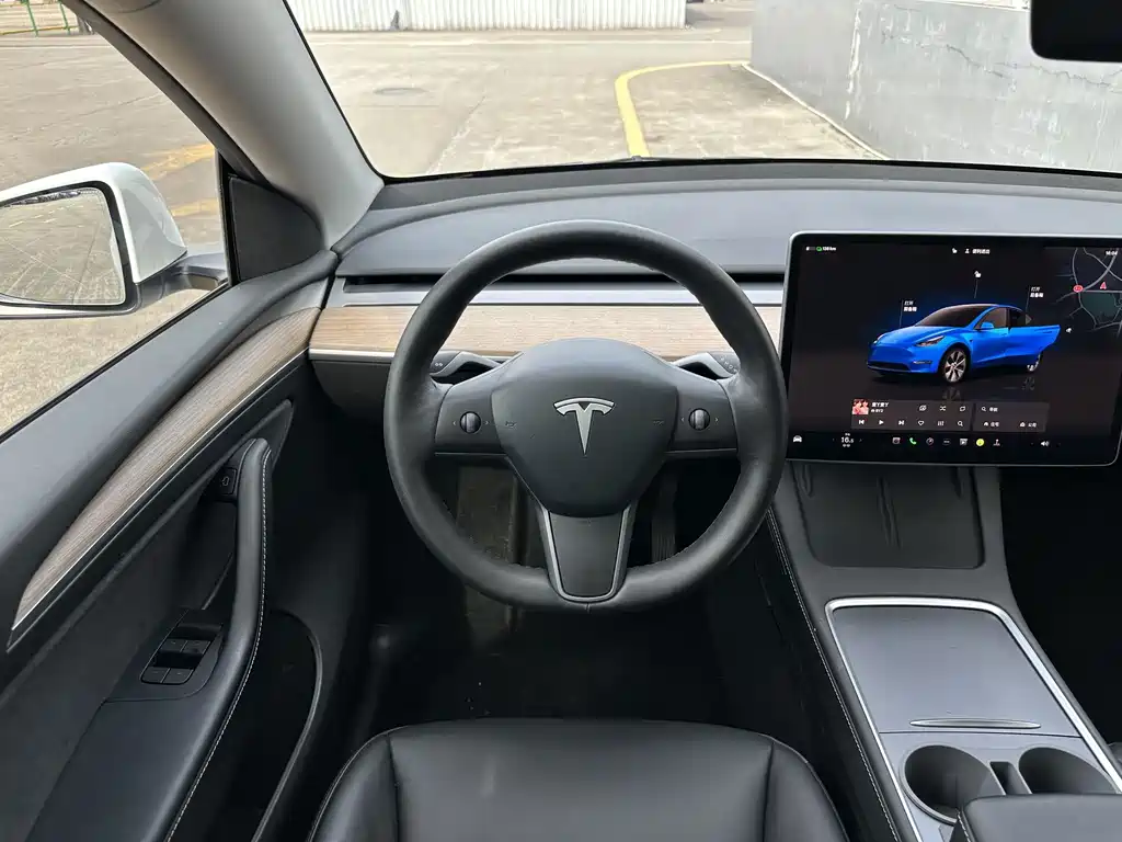 Tesla Model Y 2022 — фото 14