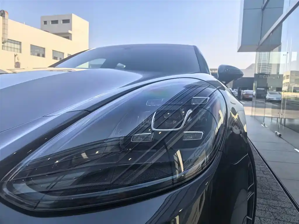 Porsche Panamera 2022 — фото 12