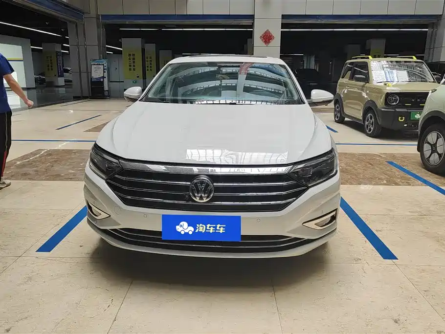 Volkswagen Sagitar 2022