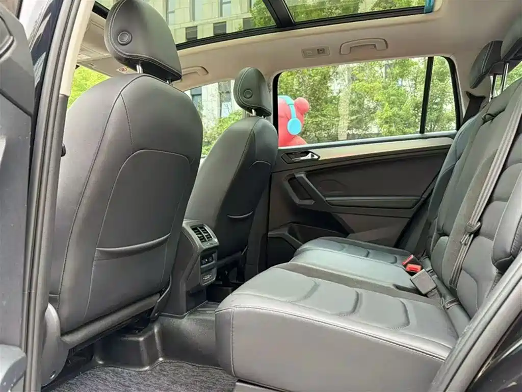 Volkswagen Tiguan L 2019 — фото 12