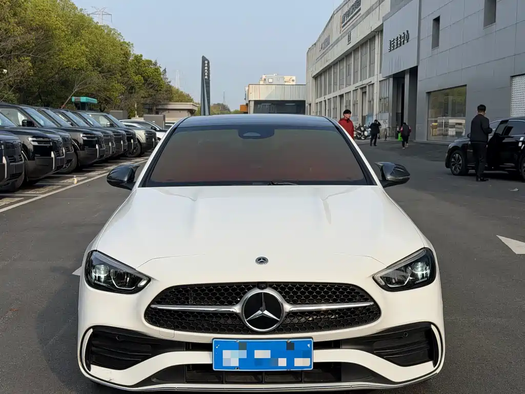 Mercedes-Benz C-Class 2023 — фото 2