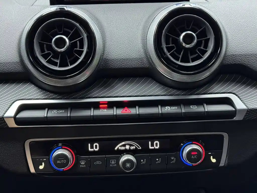 Audi Q2L 2022