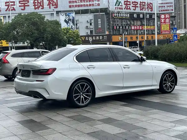 BMW 3 Series 2022