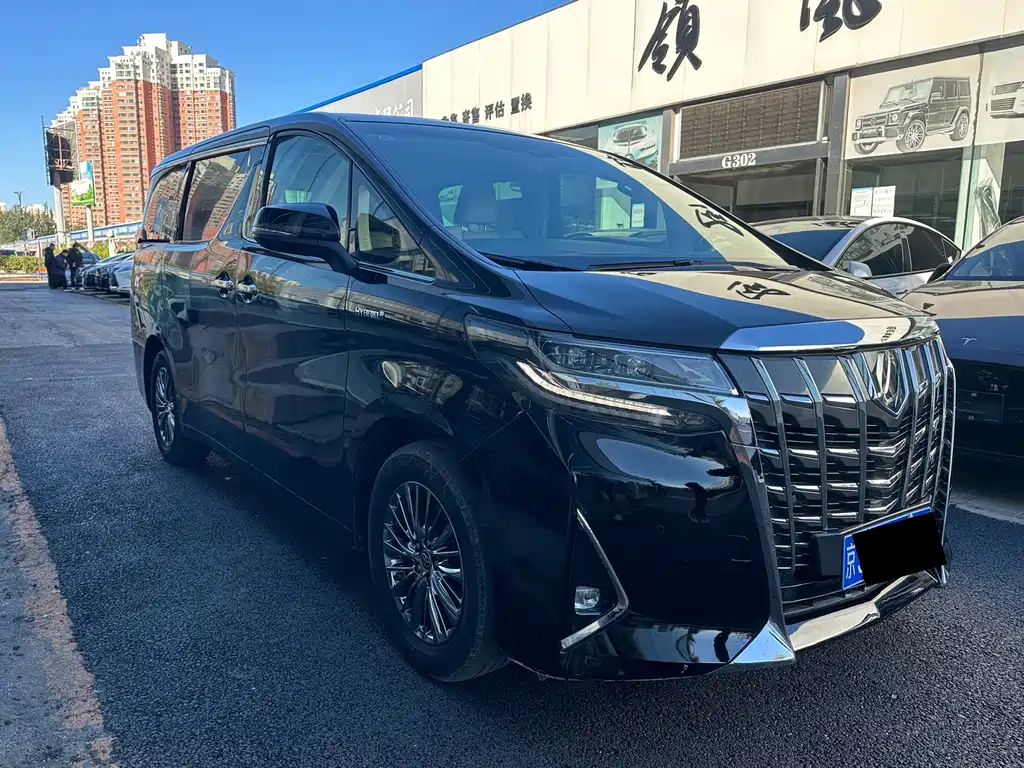 Toyota Alphard 2020 — фото 2