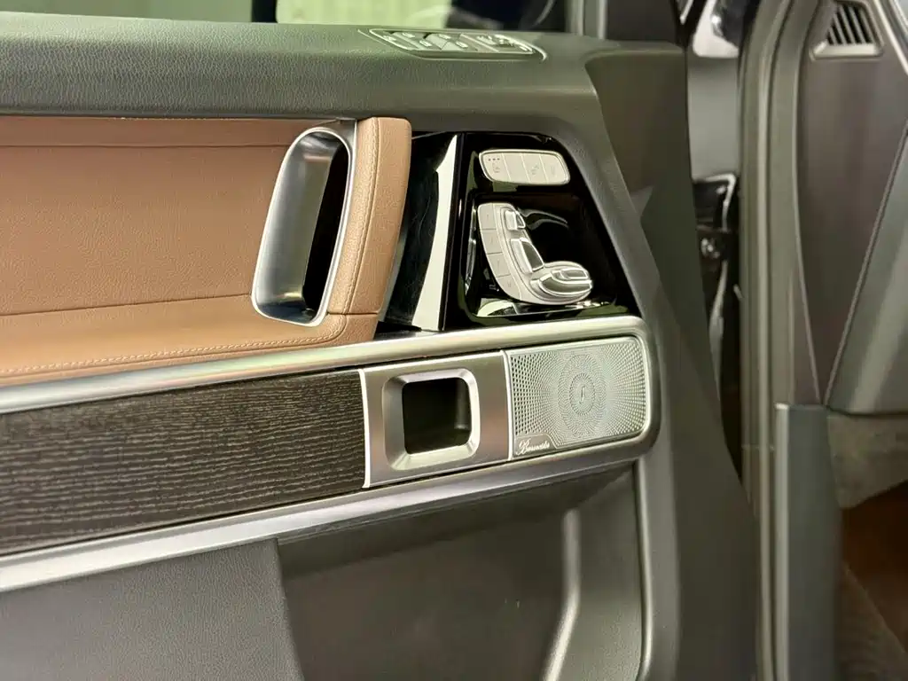 Mercedes-Benz G-Class 2023 — фото 17