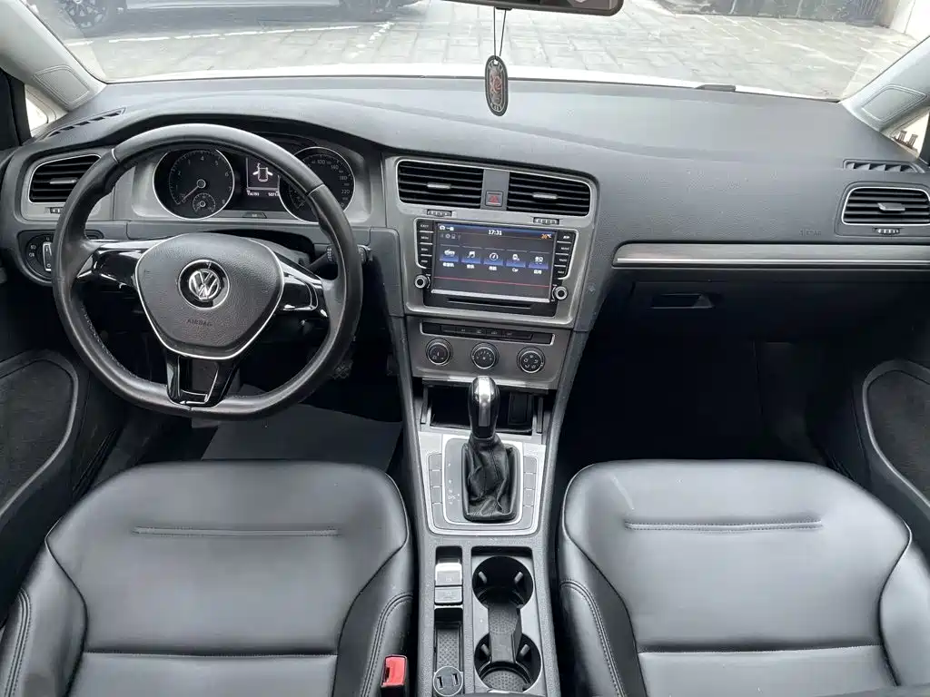 Volkswagen Golf 2016