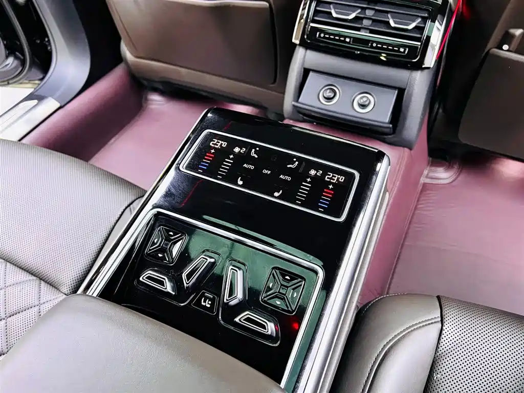 Audi A8 2020 — фото 16