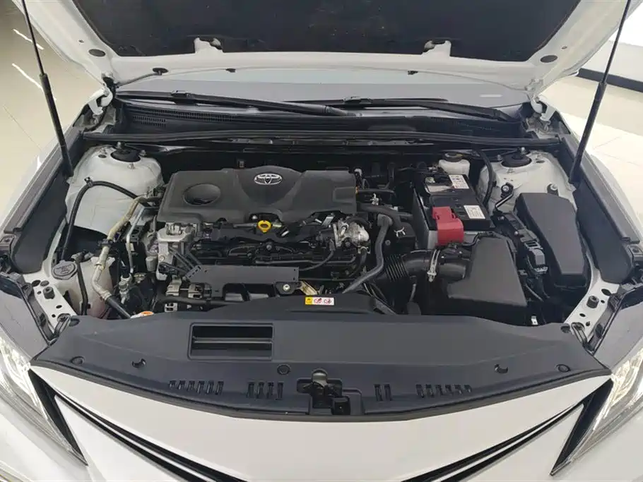 Toyota Camry 2022 — фото 10