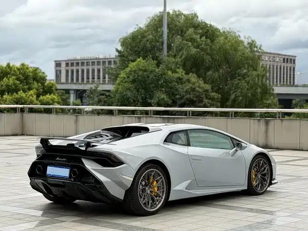Lamborghini Huracan 2019