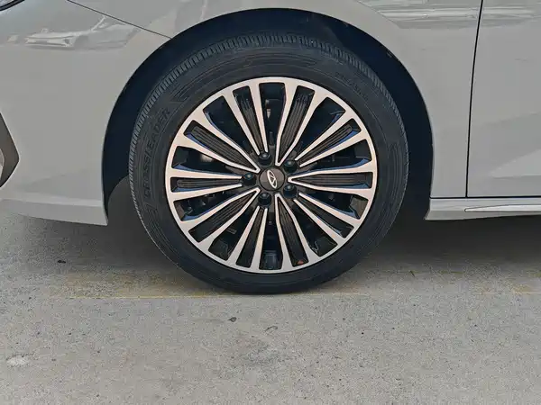 Chery Fengyun A8L 2025