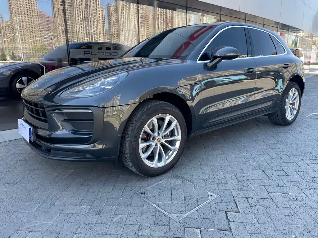 Porsche Macan 2023 — фото 1