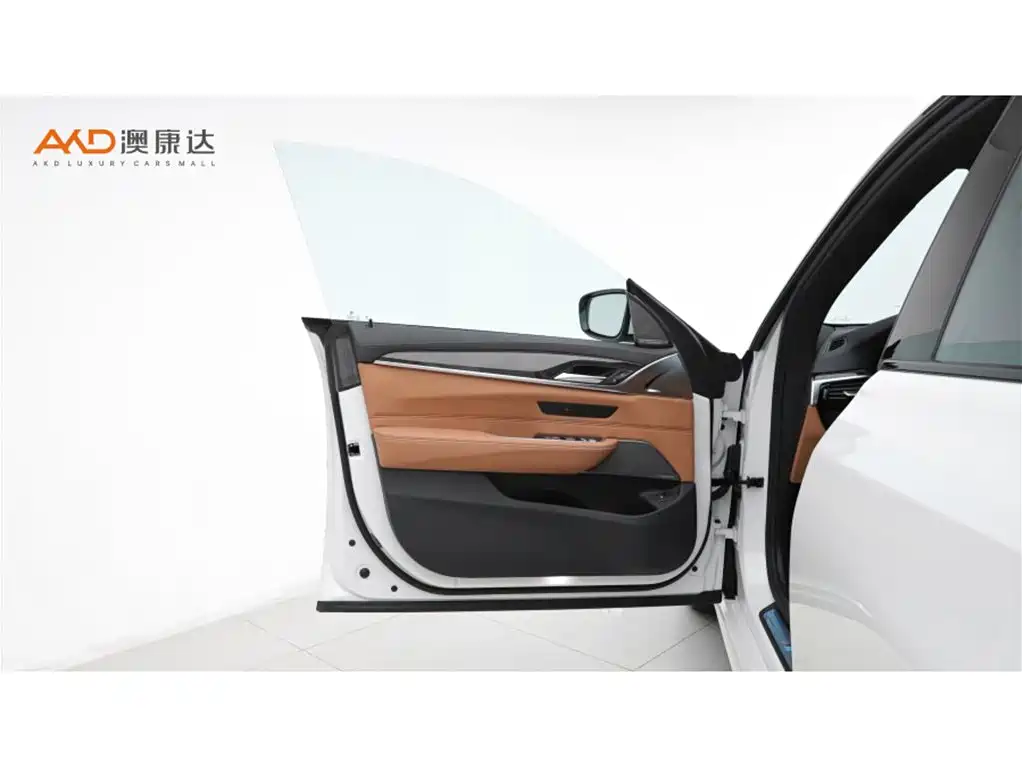 BMW 6 Series GT 2022 — фото 10