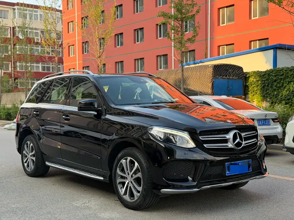 Mercedes-Benz GLE 2016