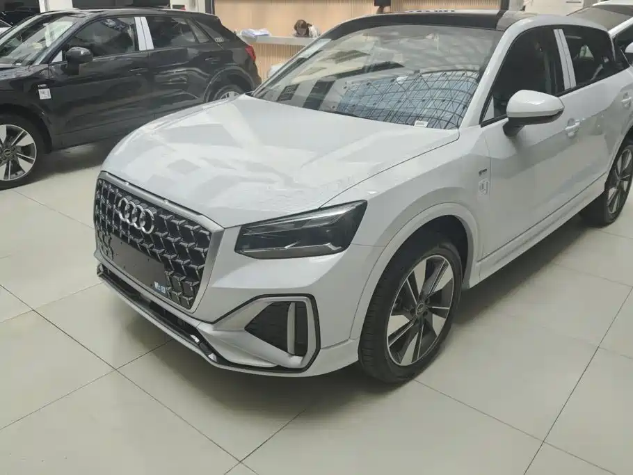 Audi Q2L 2026