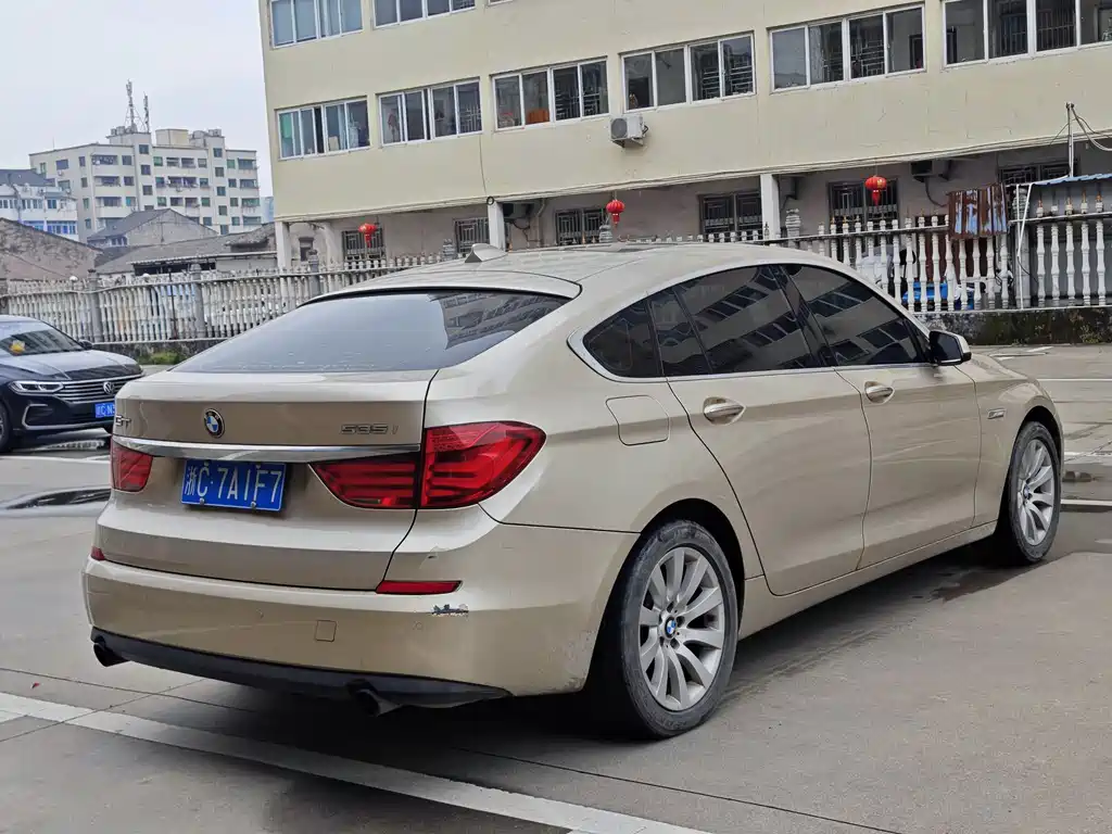 BMW 5 Series GT 2010 — фото 7
