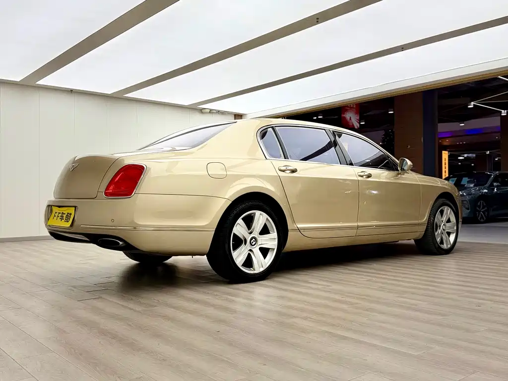 Bentley Flying Spur 2012 — фото 3